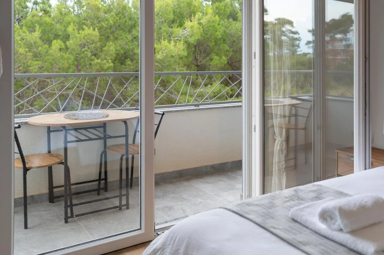Number One Apartments Vir