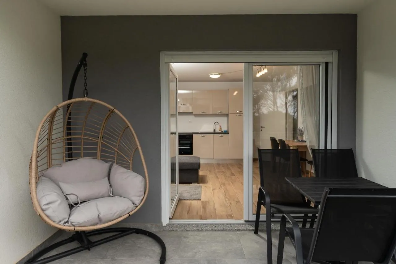 Number One Apartments Vir