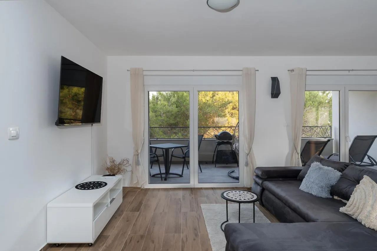 Number One Apartments Vir