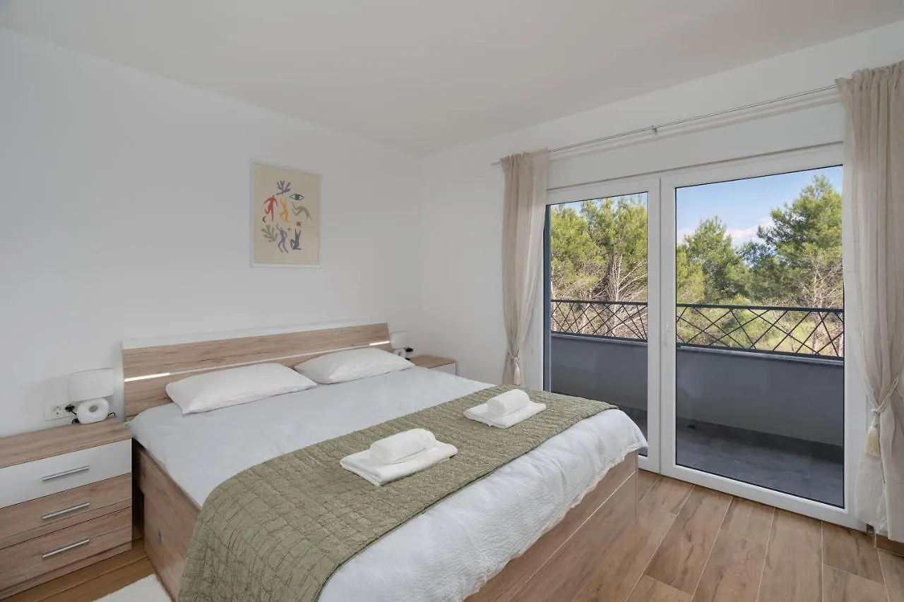 Number One Apartments Vir