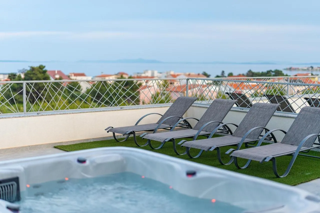 Number One Apartments 0*, Vir Croatia