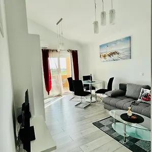  Apartman Tina