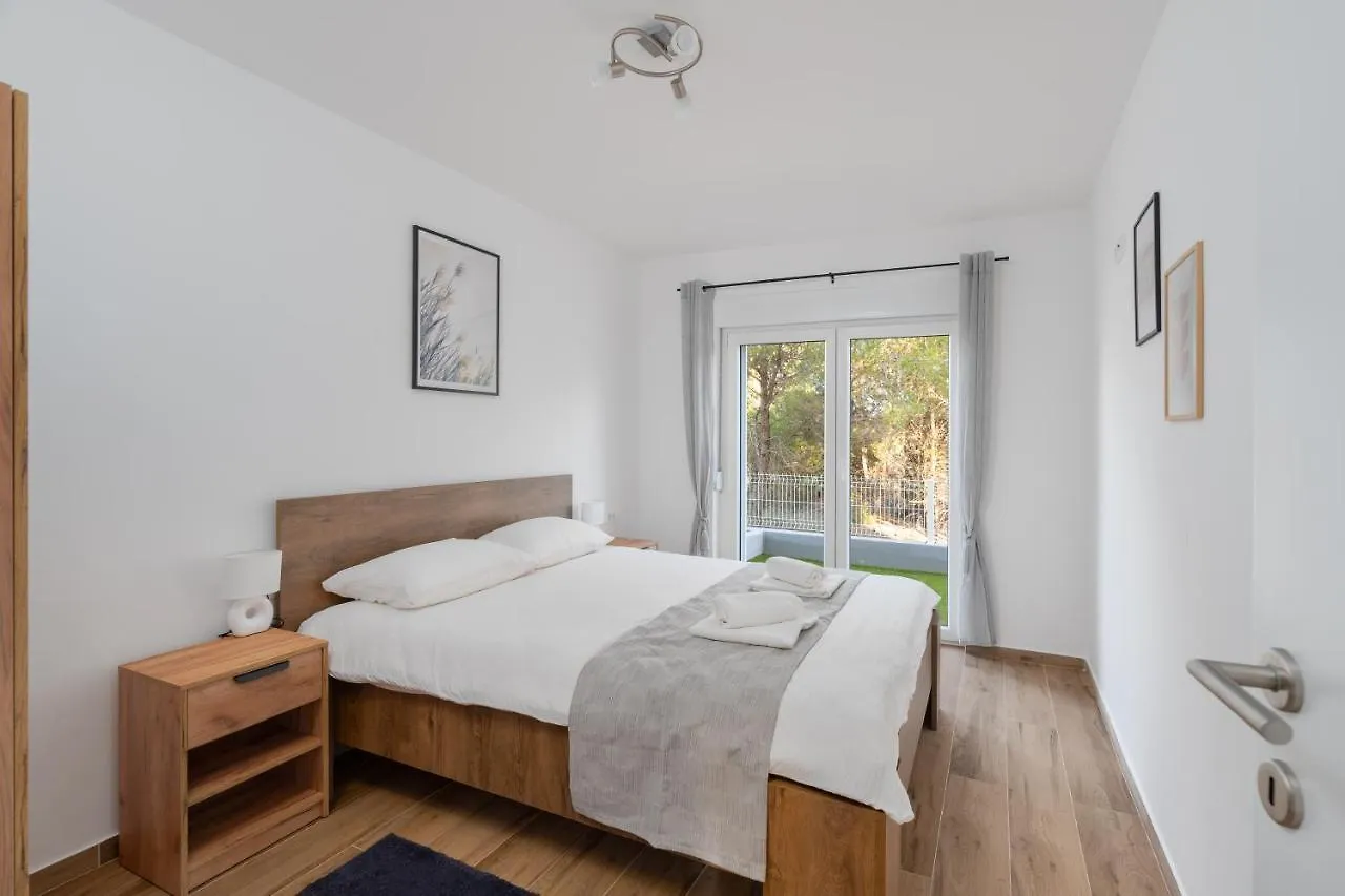 Number One Apartments Vir