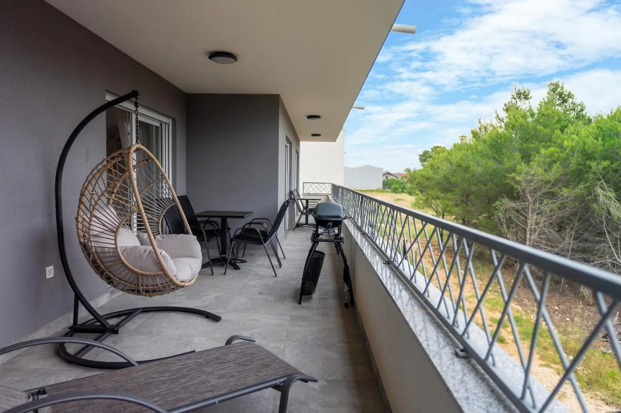 Number One Apartments Vir