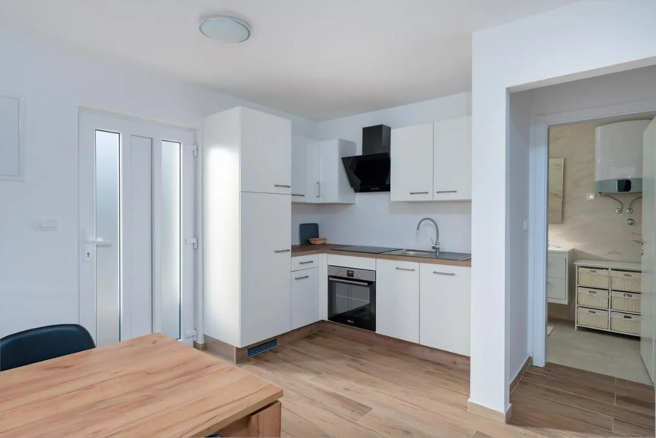 Number One Apartments Vir